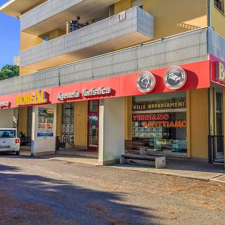 Villaggio Tivoli Бибионе Екстериор снимка
