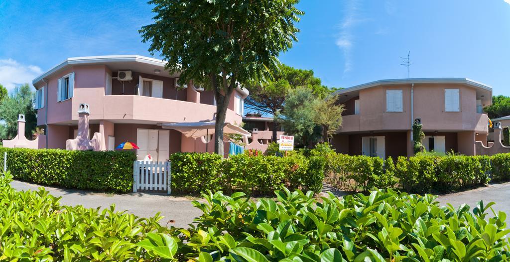 Villaggio Tivoli Бибионе Екстериор снимка
